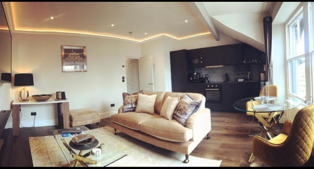 The Mews Boutique Deluxe Apartments, Sleep 2-6 People , Central Location, Free Parking Windermere Ngoại thất bức ảnh