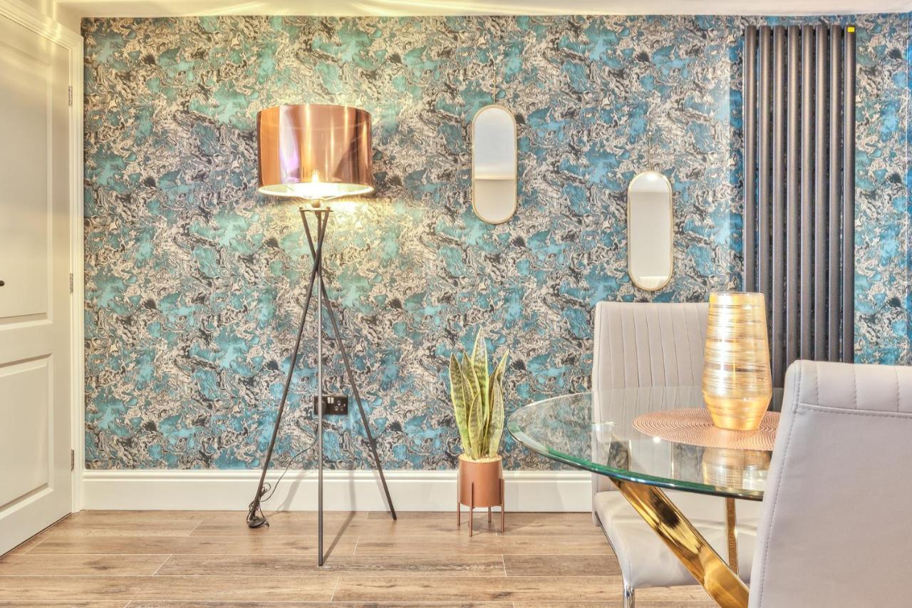 The Mews Boutique Deluxe Apartments, Sleep 2-6 People , Central Location, Free Parking Windermere Ngoại thất bức ảnh