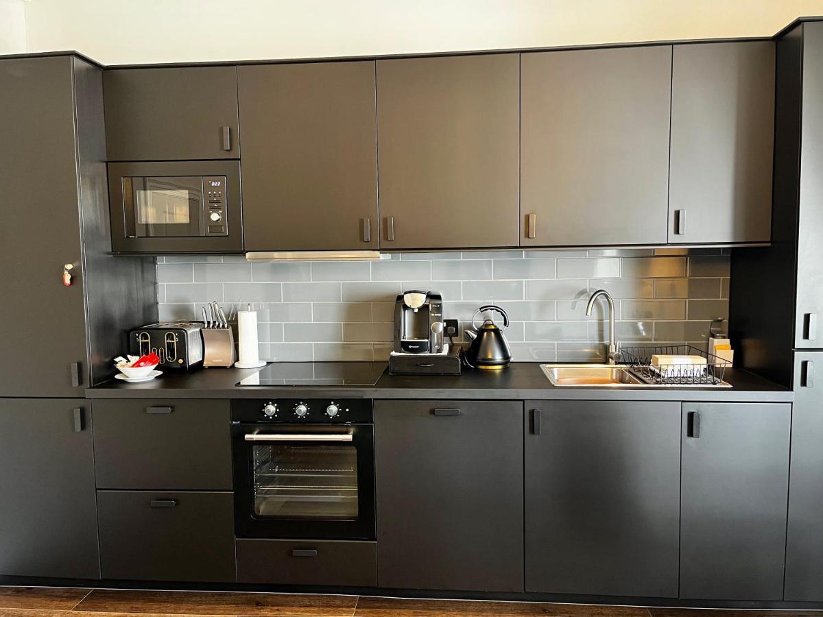 The Mews Boutique Deluxe Apartments, Sleep 2-6 People , Central Location, Free Parking Windermere Ngoại thất bức ảnh