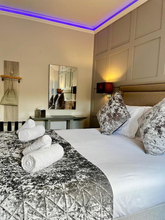 The Mews Boutique Deluxe Apartments, Sleep 2-6 People , Central Location, Free Parking Windermere Ngoại thất bức ảnh